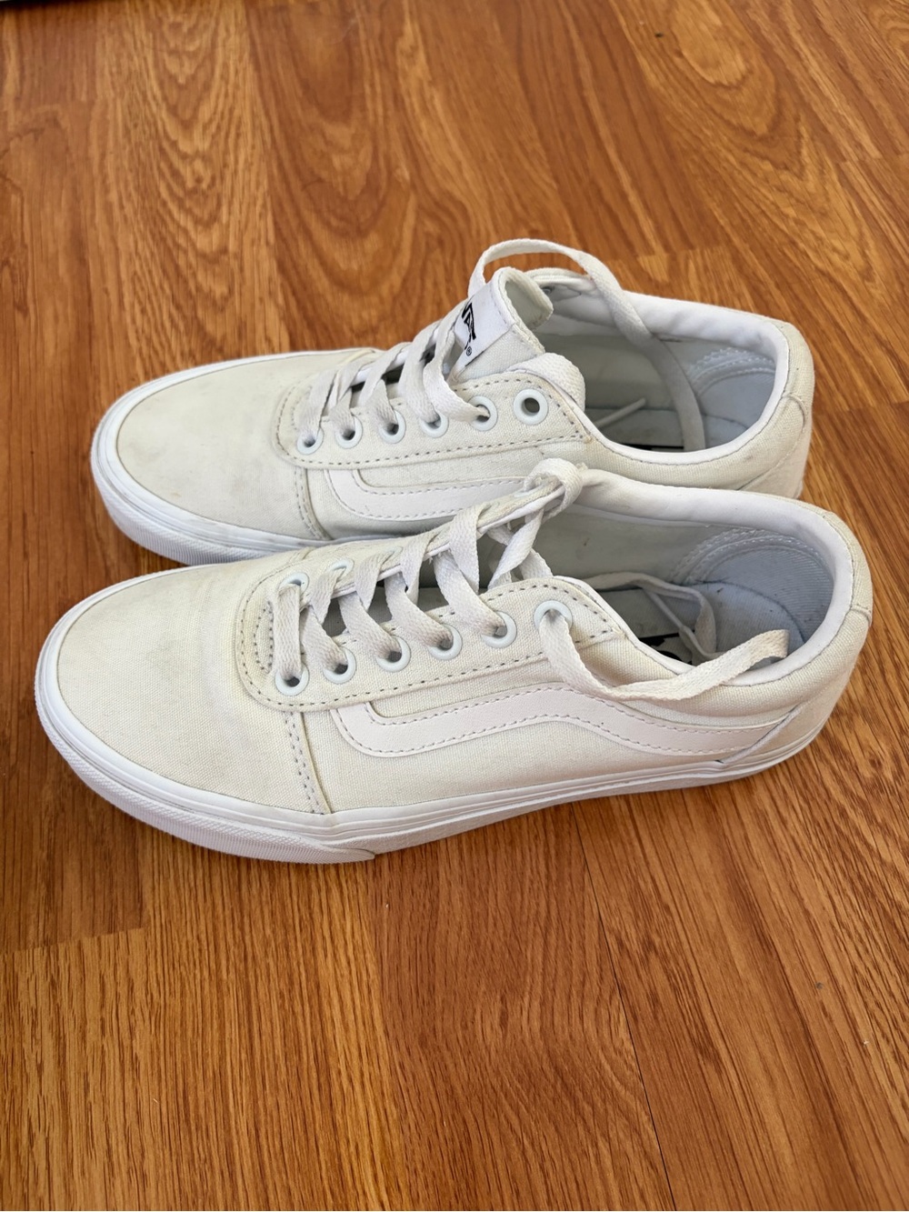Vans Old Skool Low-Top Sneakers in White